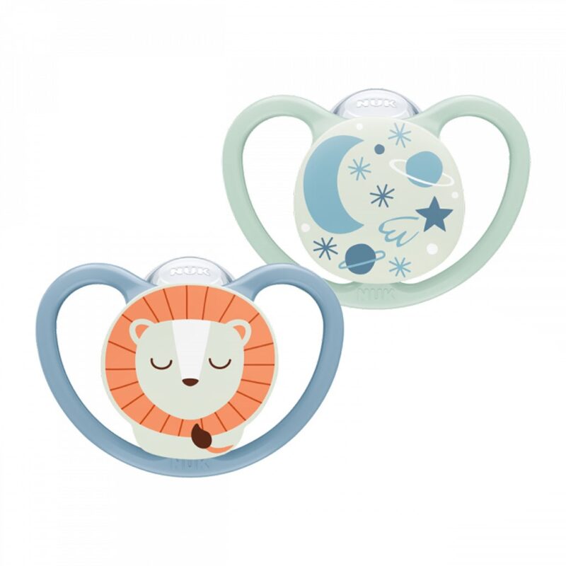 Dojčenský cumlík NUK Space Nights 6-18m 2ks/BOX chlapec